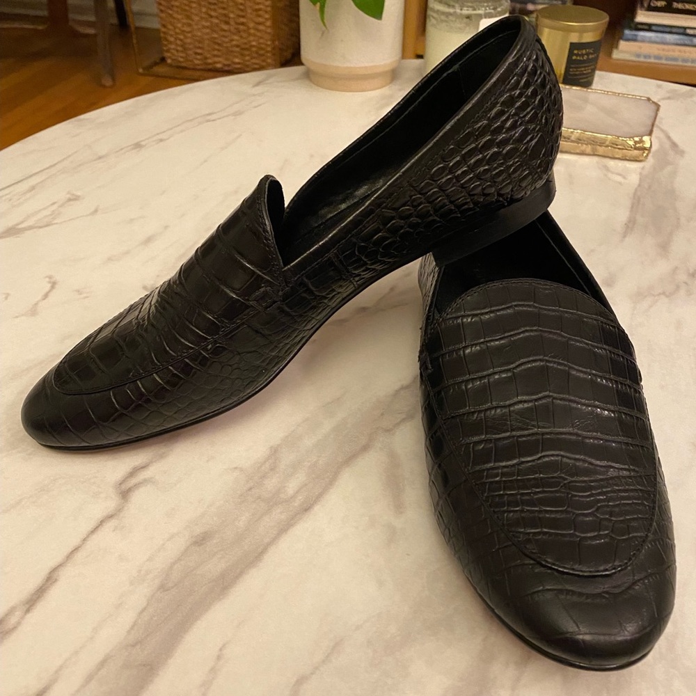 Banana Republic Faux Snakeskin Black Loafers Size 9.5